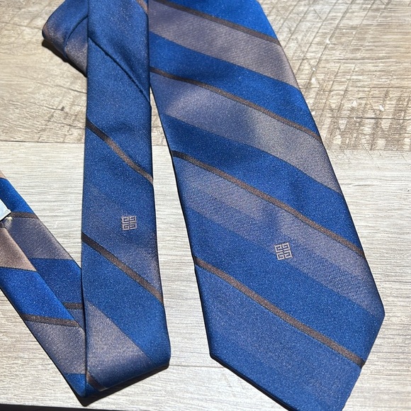 GIVENCHY Tie - Picture 3 of 8